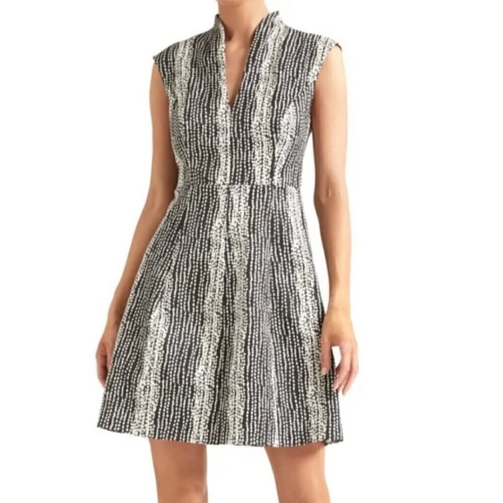 Halston Heritage Size Unknown (possible 6-8) Women's Fit and Flare Notch Dress